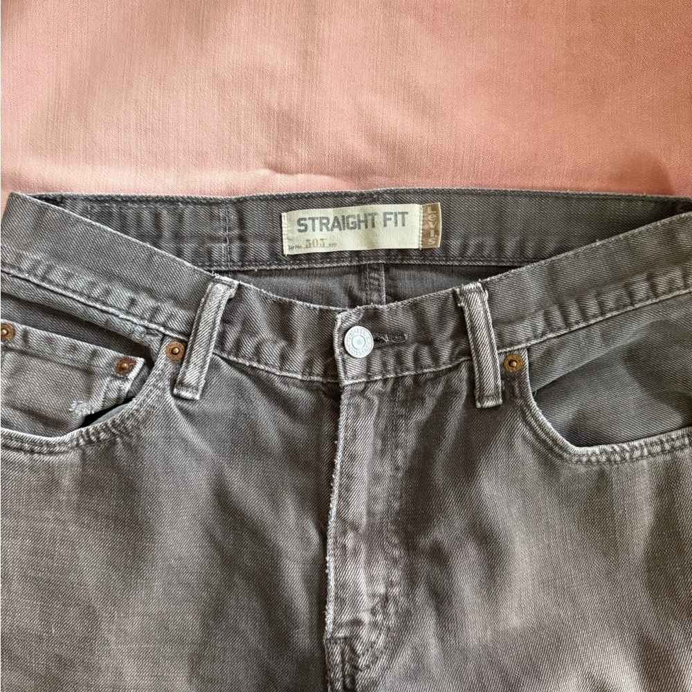 Levi's Gray Straight Jeans Classic Fit 505 29x30 broken in & super soft